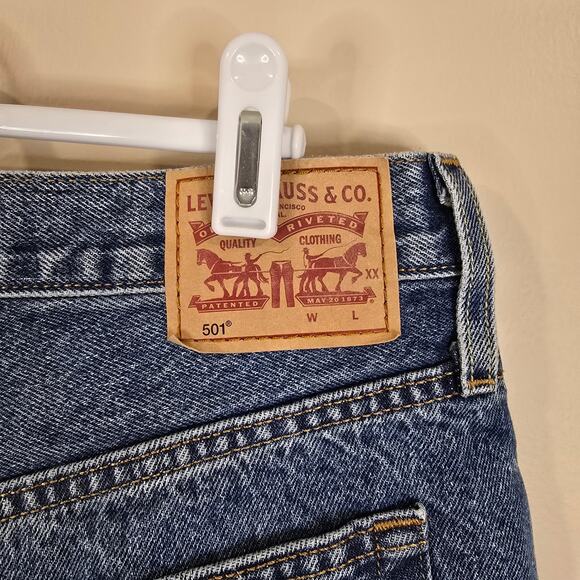 Women's Levi's Button Fly "501" Cut Off Denim Jean Shorts | Size 30 - Picture 8 of 11